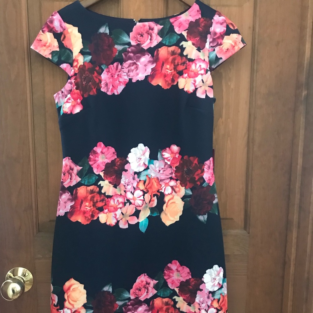 NWT navy floral Vince Camuto dress